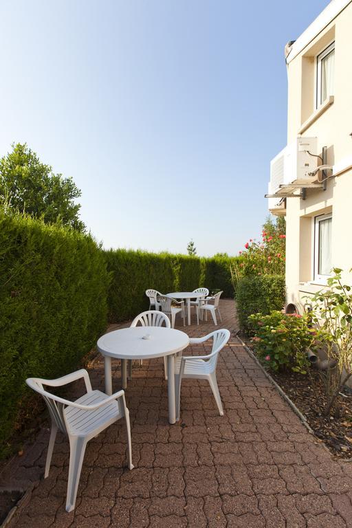 Cit'Hotel Du Circuit Magny-Cours Exterior photo